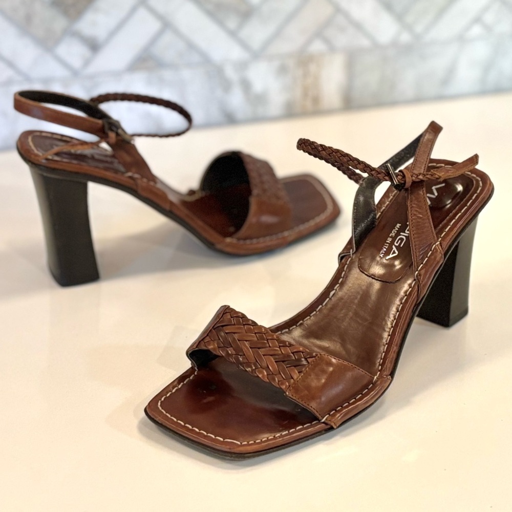 2/$100 VIA SPIGA vintage Dark Brown Heeled Sandals, braided leather details - Picture 3 of 10